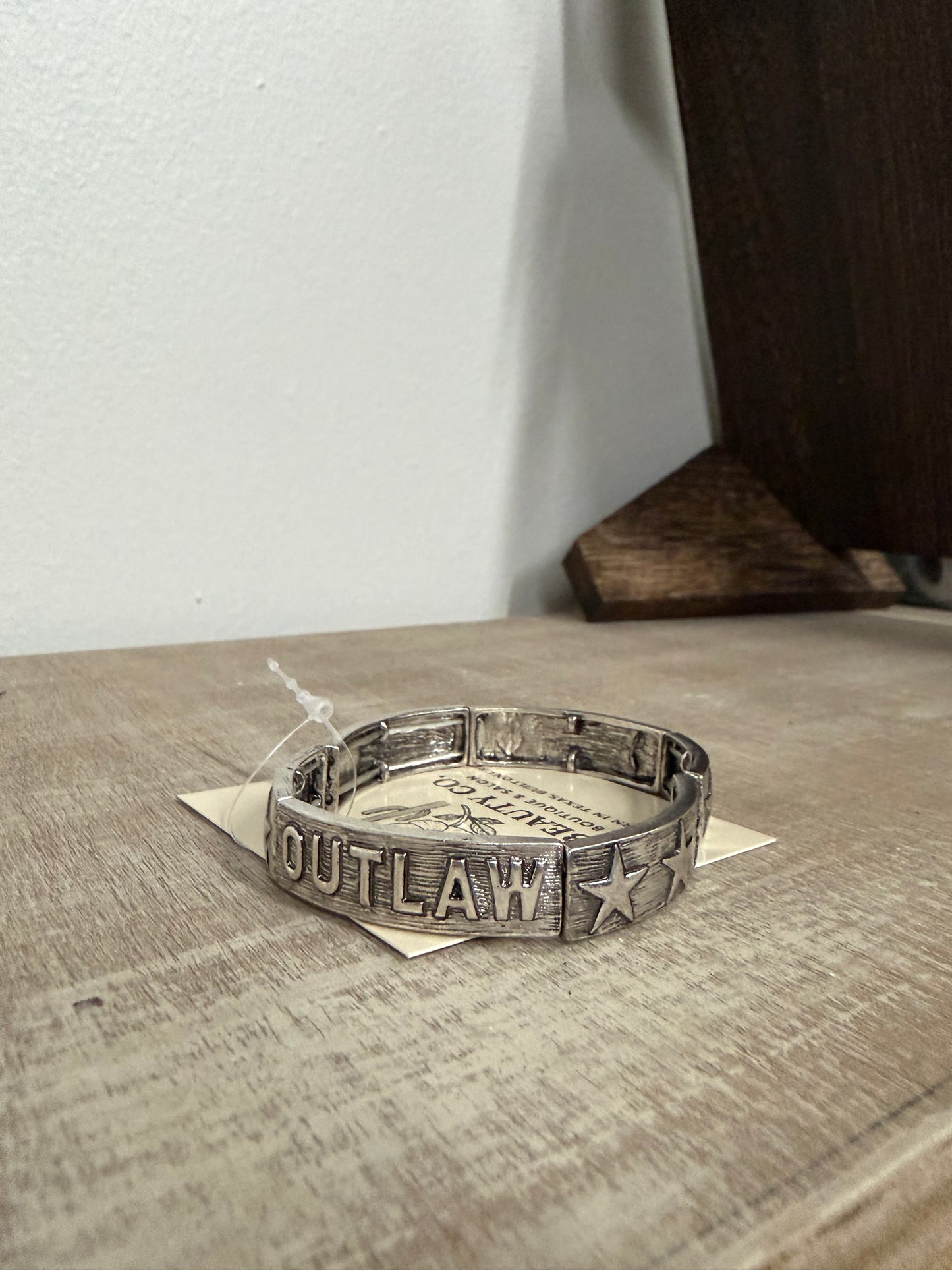 outlaw stretch cuff