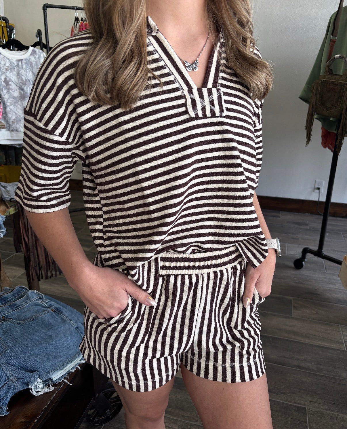brown striped set