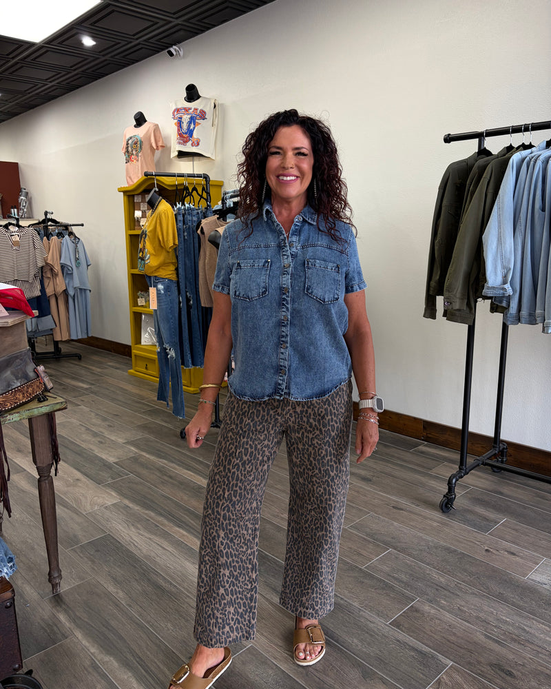 Chambray Collard Short Sleeve Plus Shirt