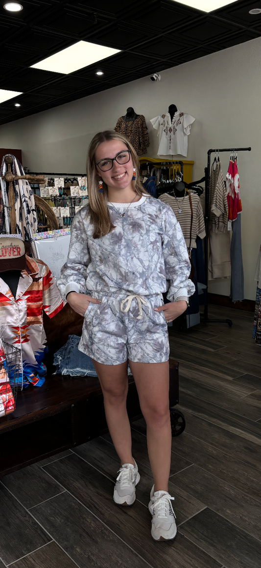 White camo set