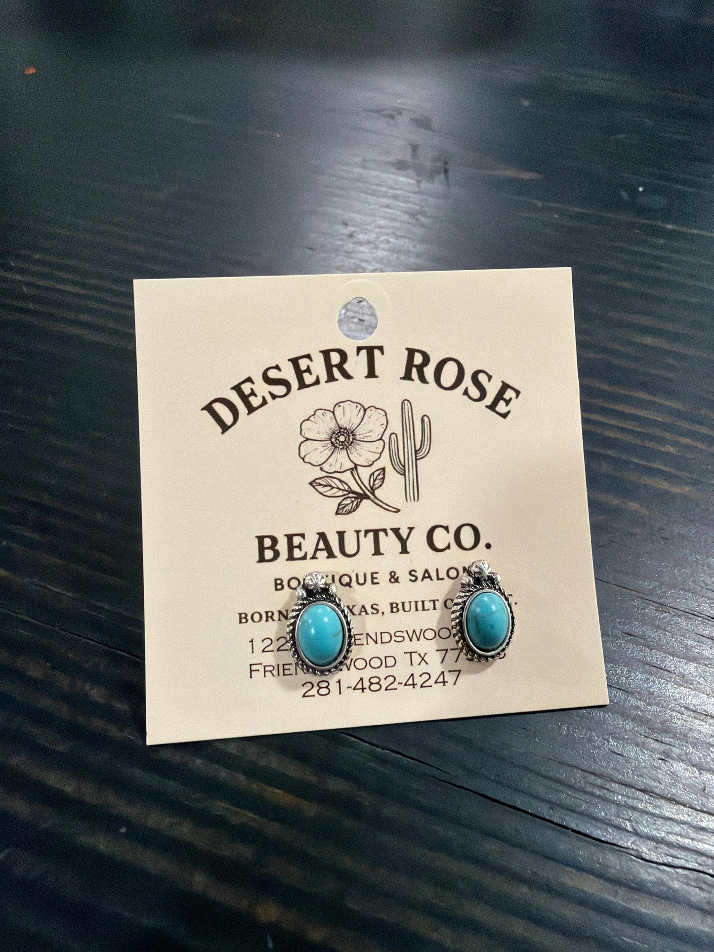 Turquoise oval rope lined stud